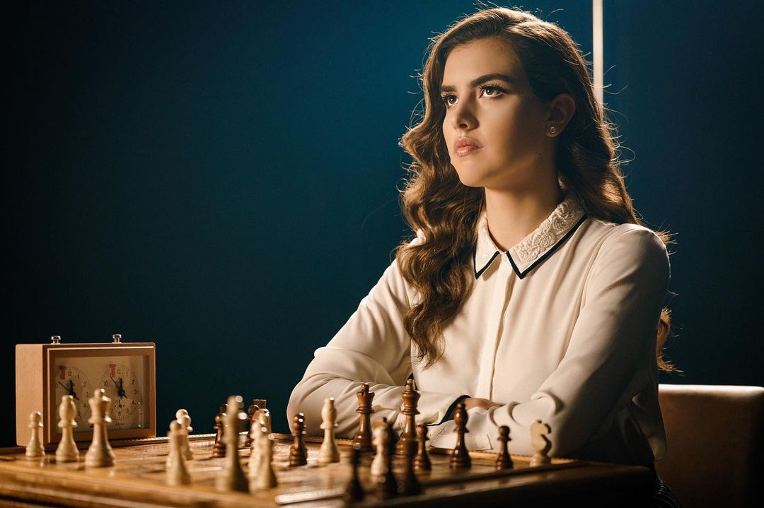 Andrea Botez's biography: age, height, birthday, sister, chess